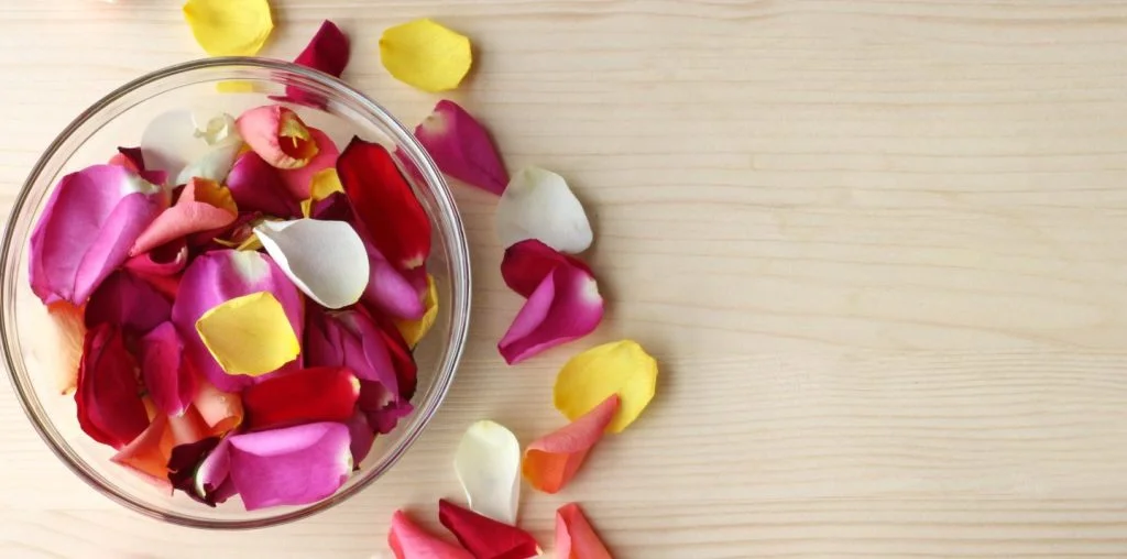 Make Your Own Flower Ice Bucket Centerpiece